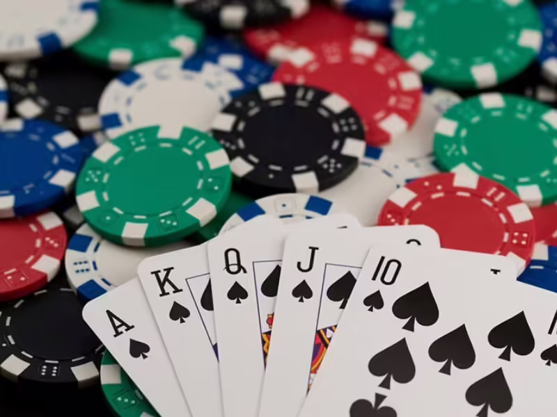 Ngầu Hầm là trò chơi bài sử dụng bộ bài Poker 52 lá tiêu chuẩn